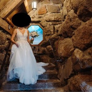 Oleg Cassini wedding dress